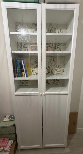 Estantería Billy IKEA con puertas