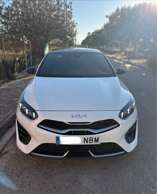 KIA Ceed Gt line 140 cv 2025 Deluxe White