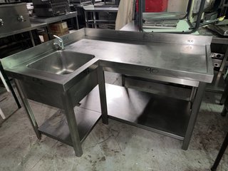Fregadero industrial en L