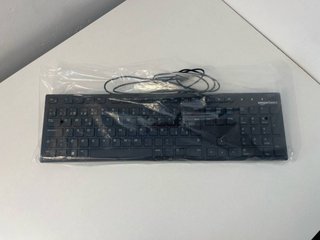 Teclado USB Amazon Basics Negro