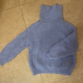 Jersey de cuello alto azul