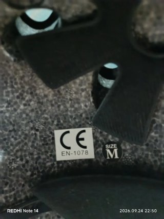 Casco Negro Ajustable