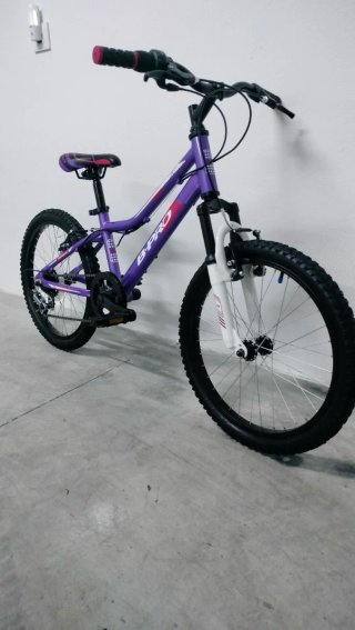 Bicicleta niña nueva