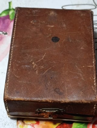 Voltímetro antiguo