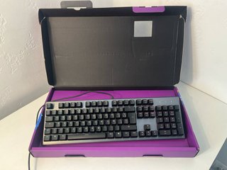 Teclado Mecánico Cooler Master CK550 V2