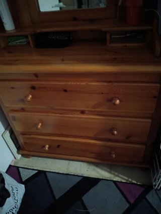 Cómoda de madera con espejo y 3 cajones