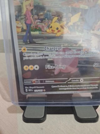 Carta Pokémon Pikachu 173/165 FR