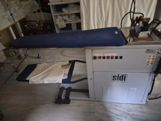 Mesa de planchar profesional SIDI