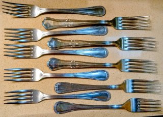 Lote de 10 Tenedores de Mesa