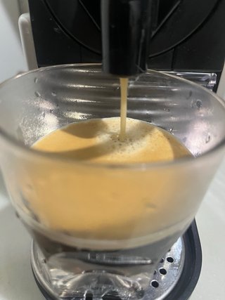 Cafetera Nespresso DeLonghi Pixie