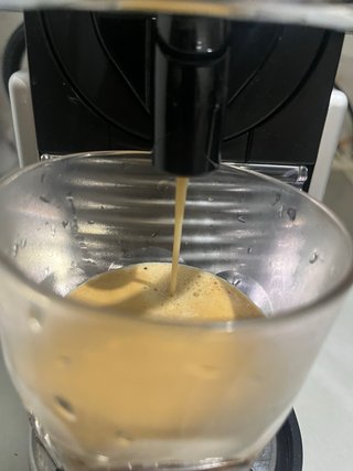 Cafetera Nespresso DeLonghi Pixie