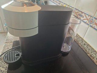 Cafetera Nespresso Vertuo Pop Verde