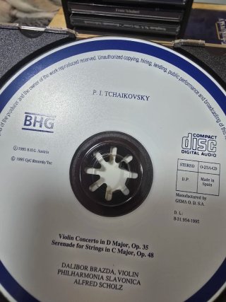 CD Tchaikovsky: Concierto para Violín y Serenata