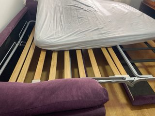 Sofá Cama Morado y Blanco