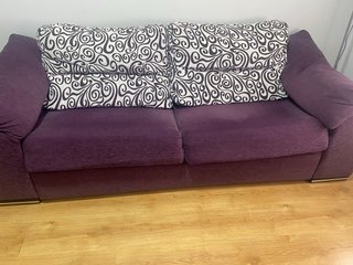 Sofá Cama Morado y Blanco