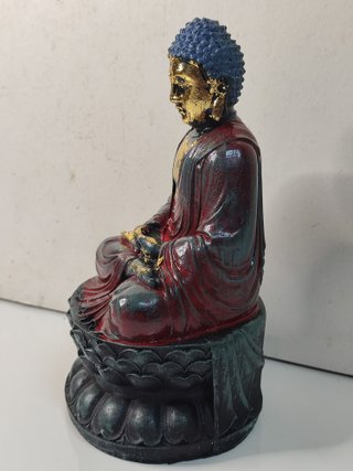 Buda pintado a mano (de resina)