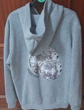 Sudadera Gris con Capucha