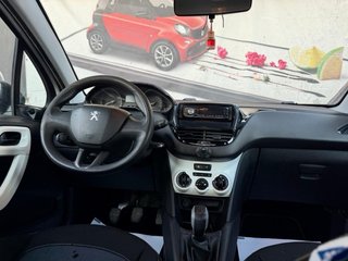 Peugeot 208 2015