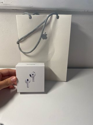 Apple AirPods 4