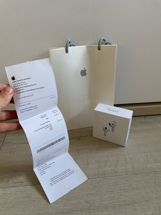 Apple AirPods 4