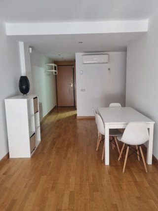 Se alquila piso en las Lomas