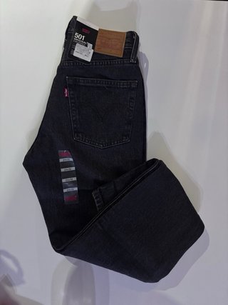 Vaqueros Levi's 501 Mujer Negros cropped 36/34