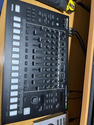 Roland TR-8S Rhythm Performer