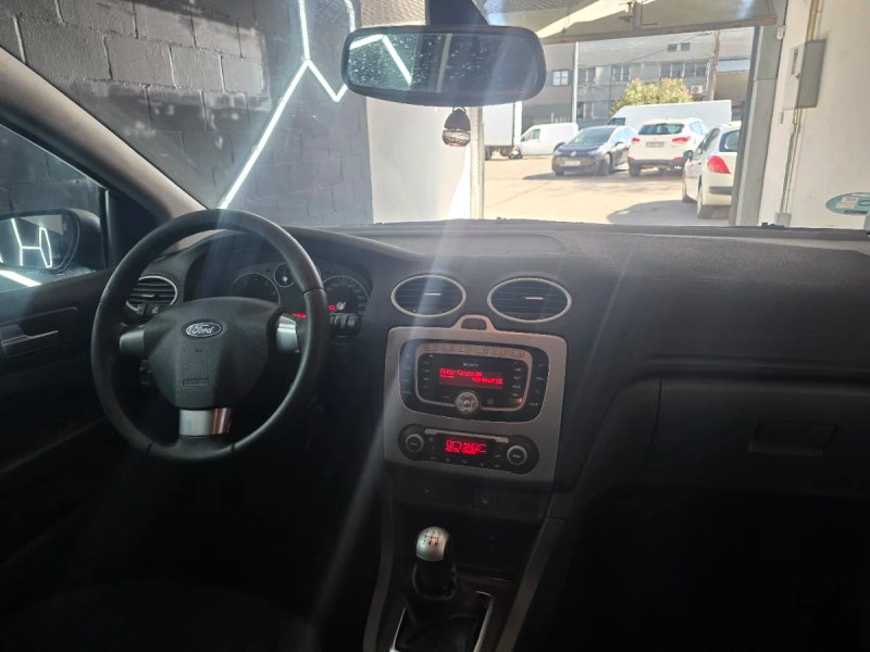 Ford Focus 2007, foto 11