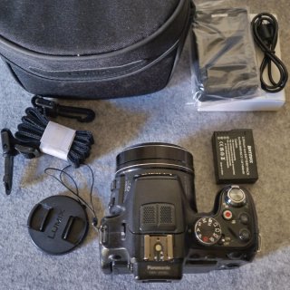 Panasonic Lumix FZ200 + Funda + SD - Funciona OK