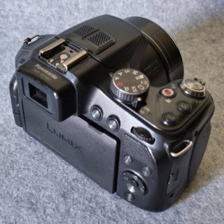 Panasonic Lumix FZ200 + Funda + SD - Funciona OK