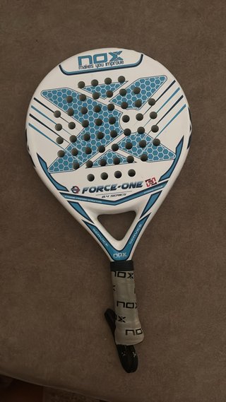 Pala de pádel NOX FORCE-ONE B4