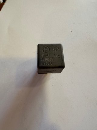 Relé Fiat Alfa Lancia 12V 20A 7686773