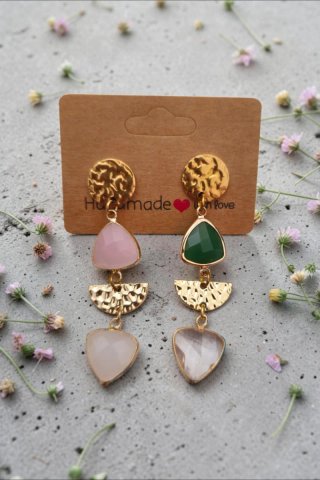 Pendientes dorados con piedras de colores