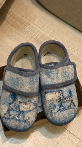 Zapatillas infantiles talla 26
