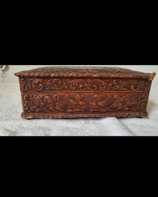Caja antigua puros/joyas con música