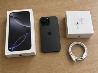 iPhone 16 Pro 256GB + AirPods 2º Gen