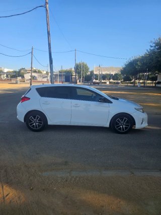 Toyota Auris 2014