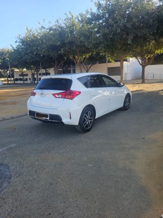 Toyota Auris 2014