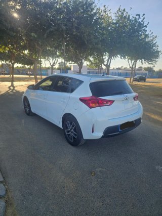 Toyota Auris 2014