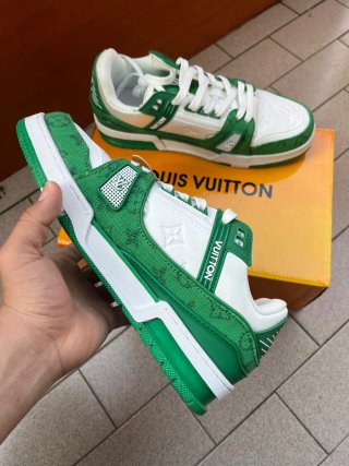 Sneakers Louis Vuitton Verdi e Bianche