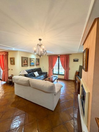 Chalet independiente en venta Mijas