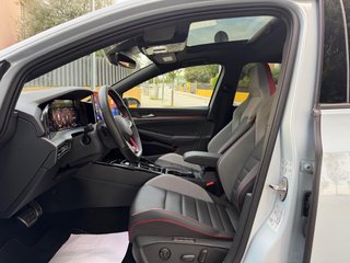 Volkswagen Golf 2025