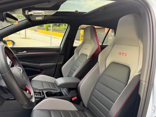 Volkswagen Golf 2025
