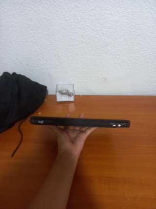 Teclado Logitech CREATE Funda Original