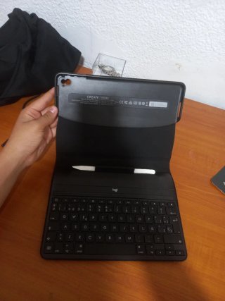 Teclado Logitech CREATE Funda Original