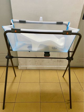 Bañera Plegable Stokke + patas + soporte bebé