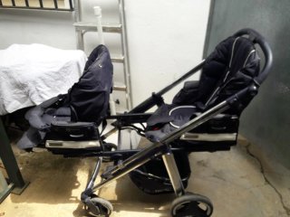 Carro gemelar one two