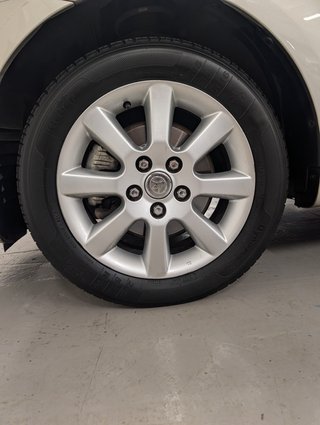 Toyota Corolla Verso 1.8 VVT-i Sol