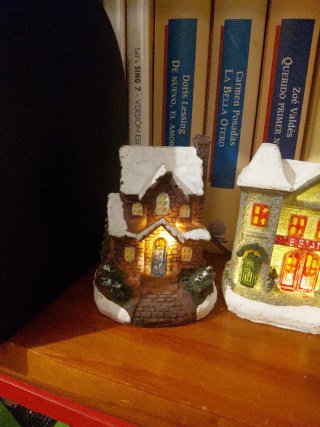 Set de 4 Casitas Decorativas con Luz