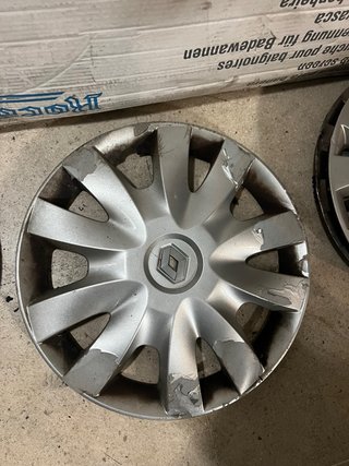 Tapacubos Renault Bayadere 16 pulgadas
